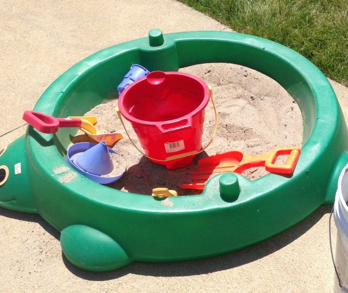 turtle sandbox with cover