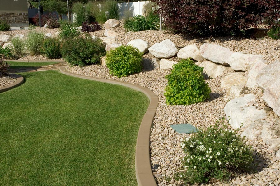 landscape edging ideas that create curb appeal